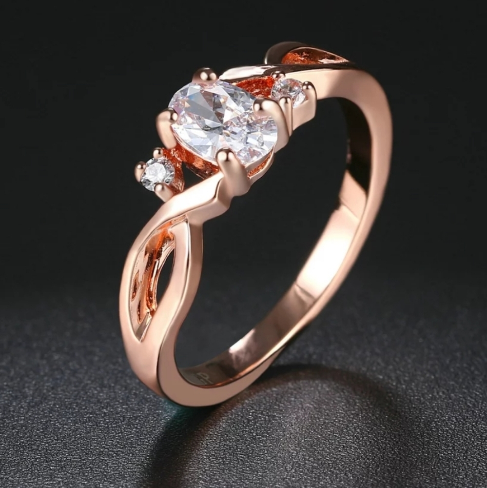 New 18k GP Rose Gold CZ Ring - Picture 4 of 6